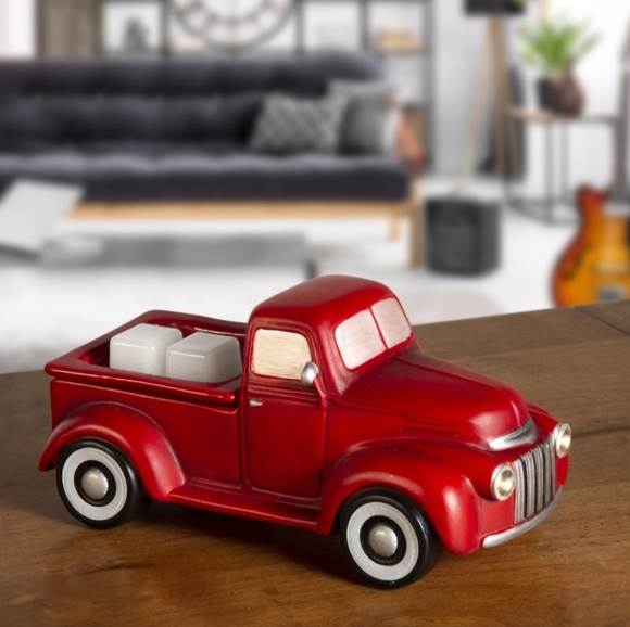 ScentSationals Holiday Nib Red Vintage Truck Wax Warmer Hot Plate